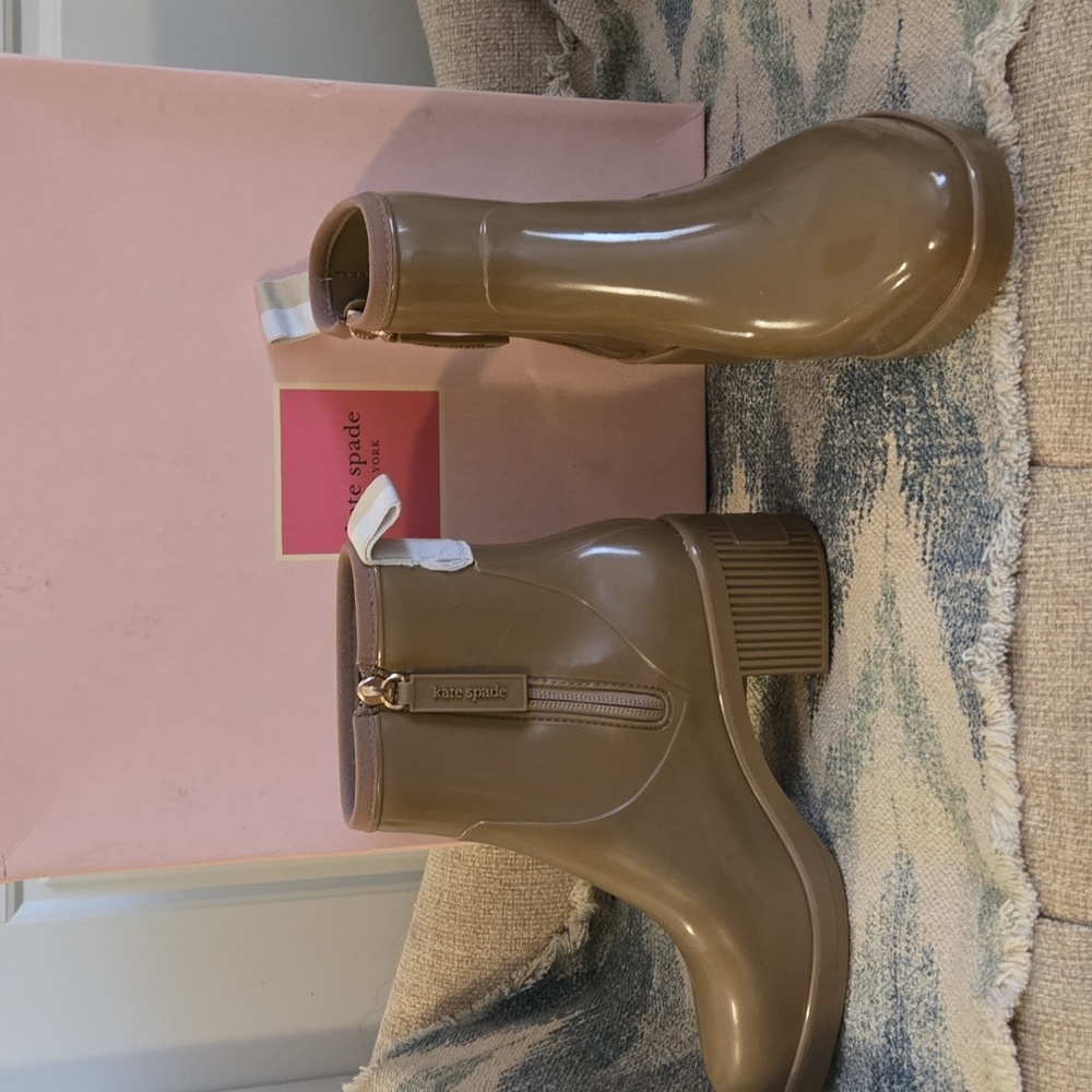 Gorgeous Kate Spade Ankle Boots NWT